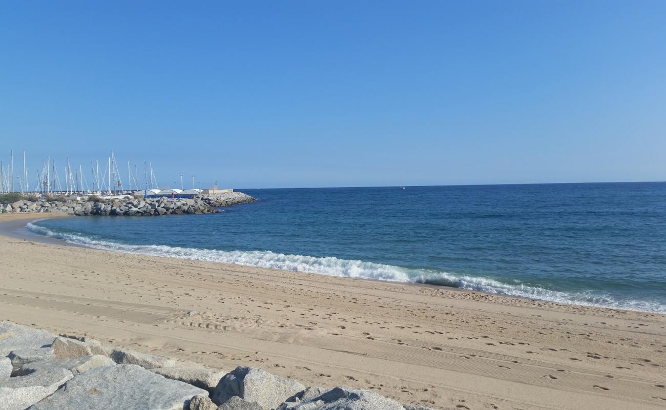 Platja de les Barques'in fotoğrafı açık bej kum yüzey ile