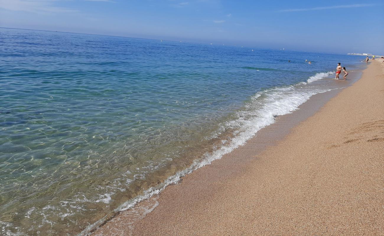 Canet De Mar'in fotoğrafı açık bej kum yüzey ile
