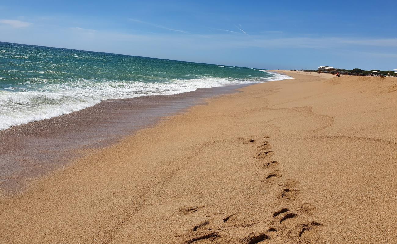 Platja De Llevant'in fotoğrafı parlak kum yüzey ile