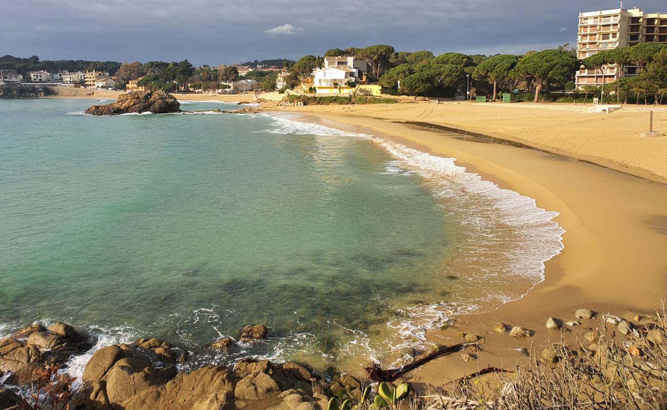 La Fosca Plajı'in fotoğrafı açık bej kum yüzey ile