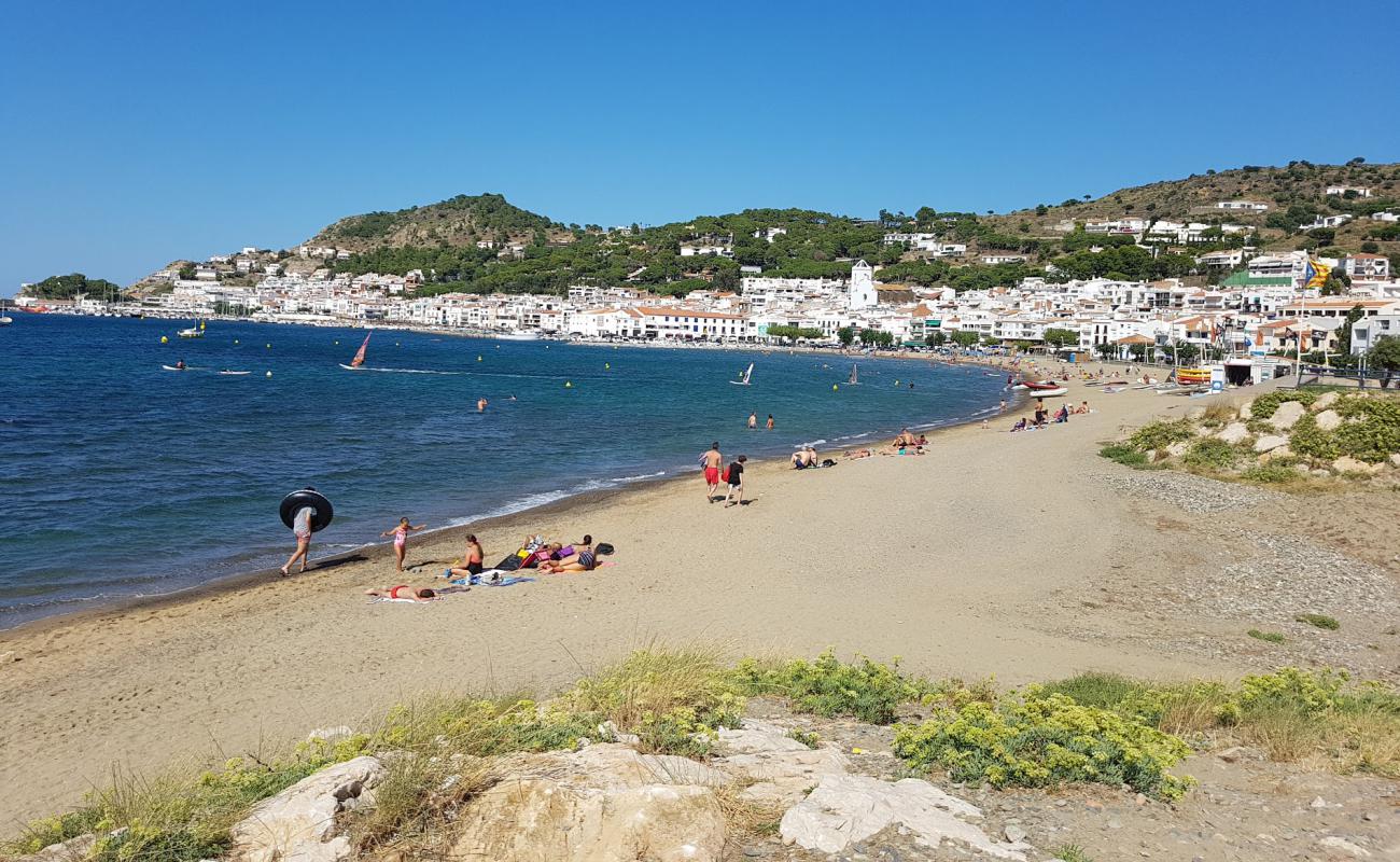 Port de la Selva'in fotoğrafı kahverengi kum yüzey ile