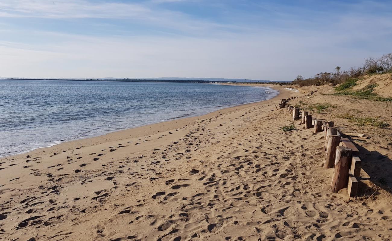 Islantilla Plajı'in fotoğrafı açık bej kum yüzey ile