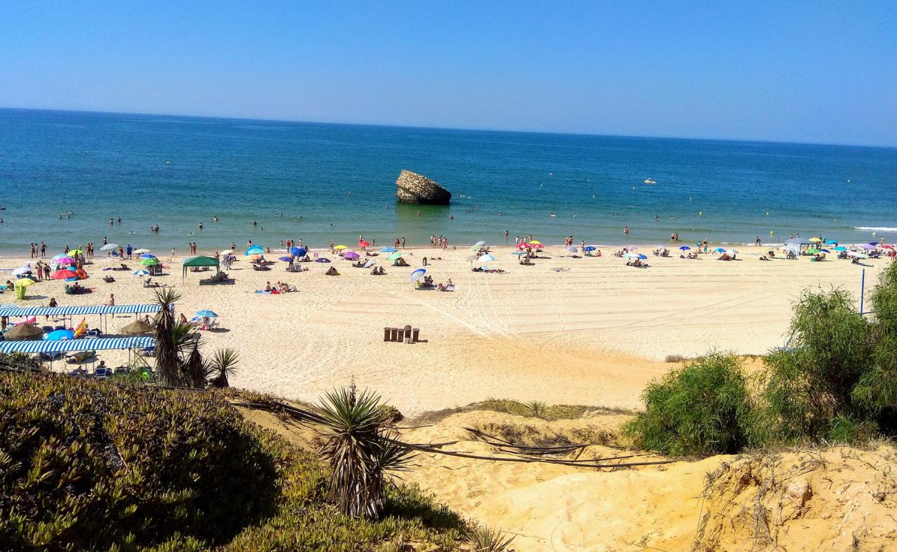 Playa de Matalascanas'in fotoğrafı açık bej kum yüzey ile