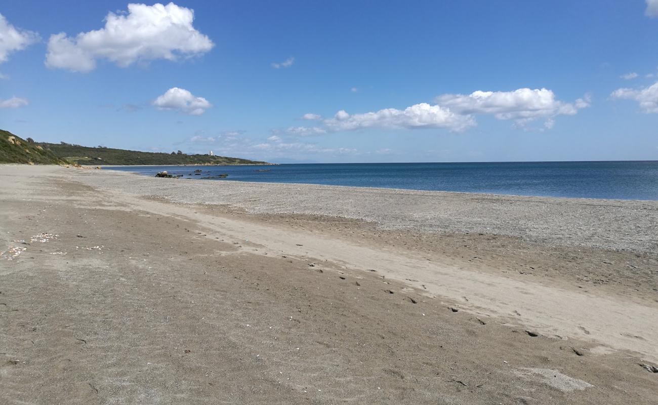 Playa de la Alcaidesa'in fotoğrafı gri kum yüzey ile