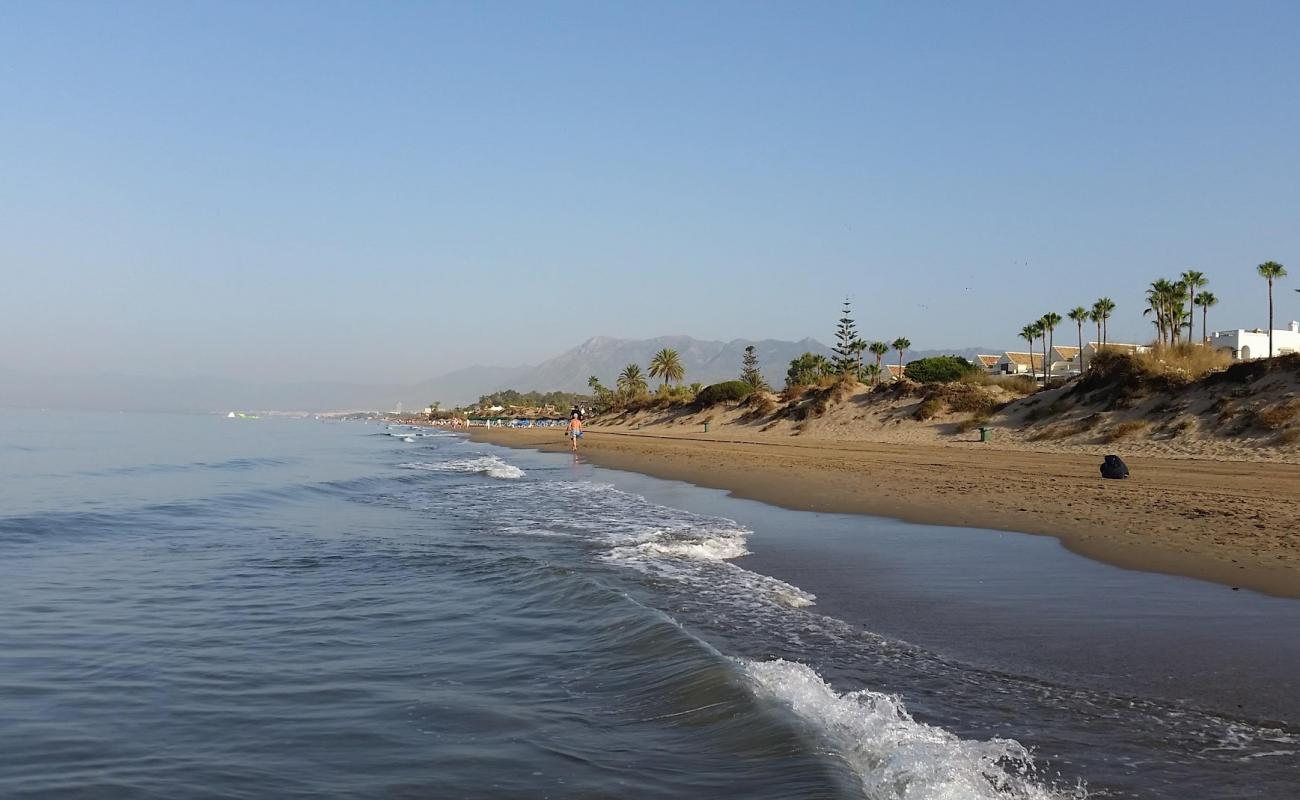Playa de la Vibora'in fotoğrafı gri kum yüzey ile