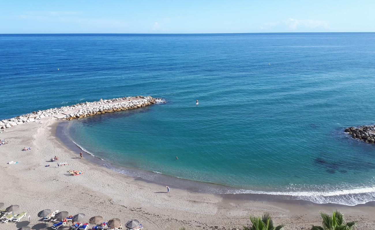 Playa Bonita Beach'in fotoğrafı gri kum yüzey ile