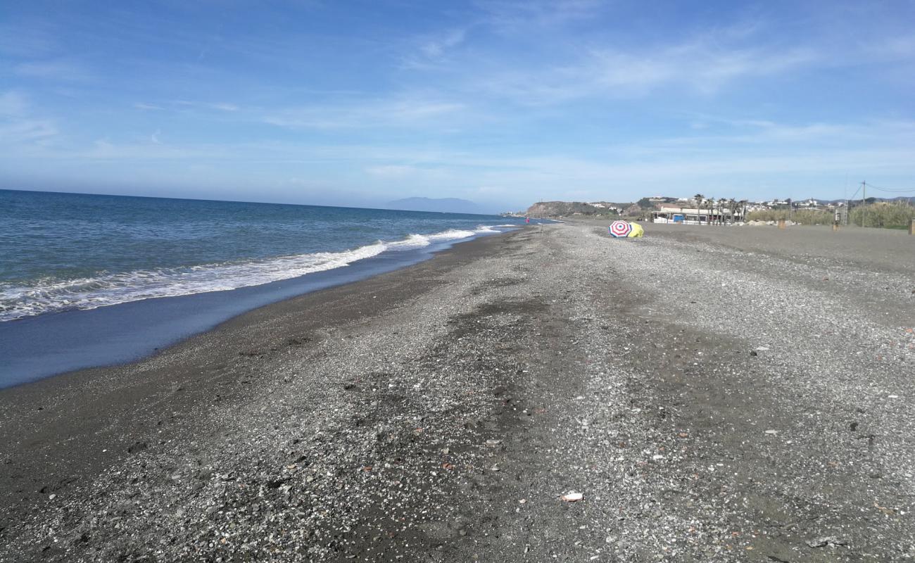 Playa Almayate'in fotoğrafı gri kum yüzey ile