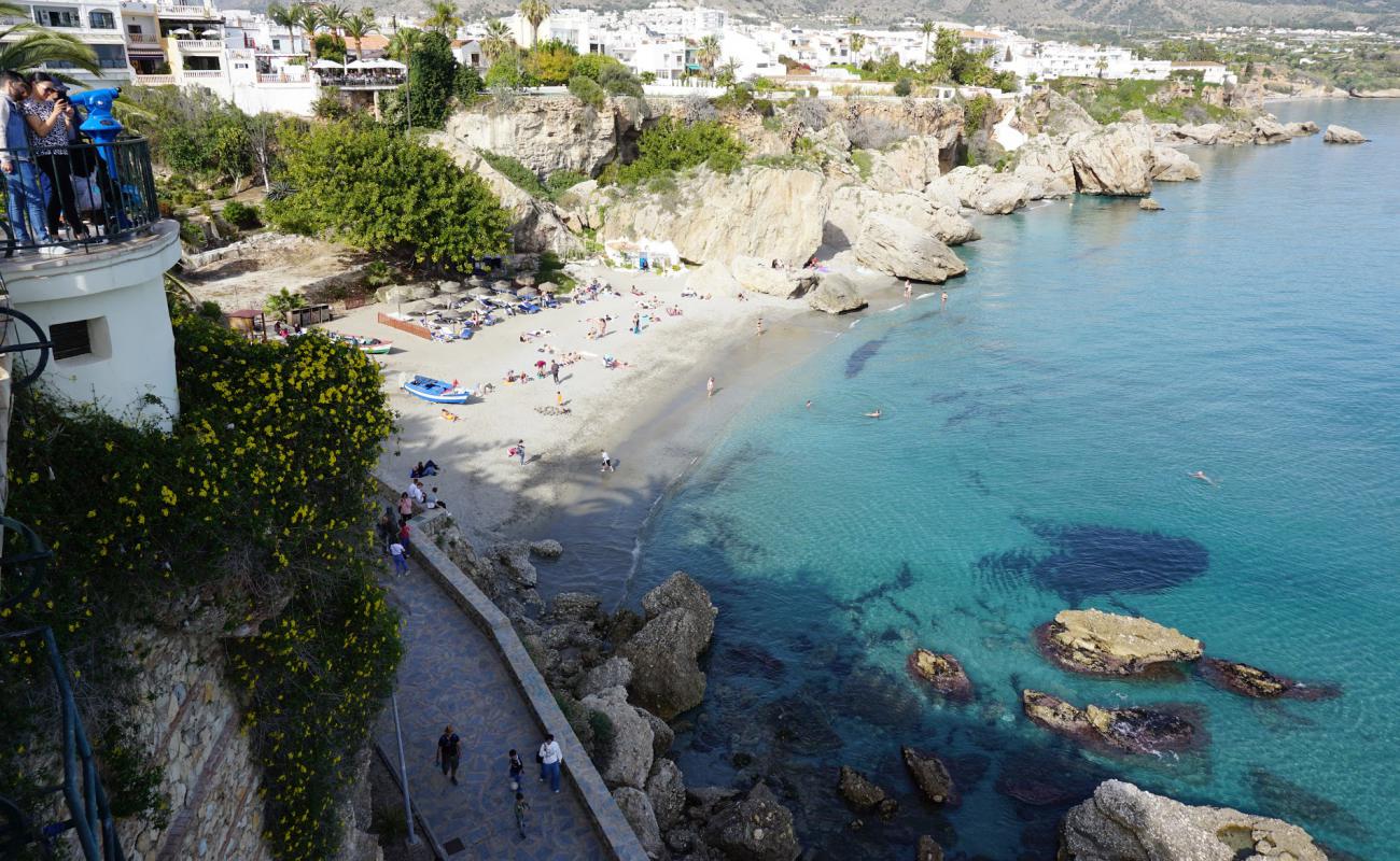 Calahonda Plajı'in fotoğrafı gri kum yüzey ile
