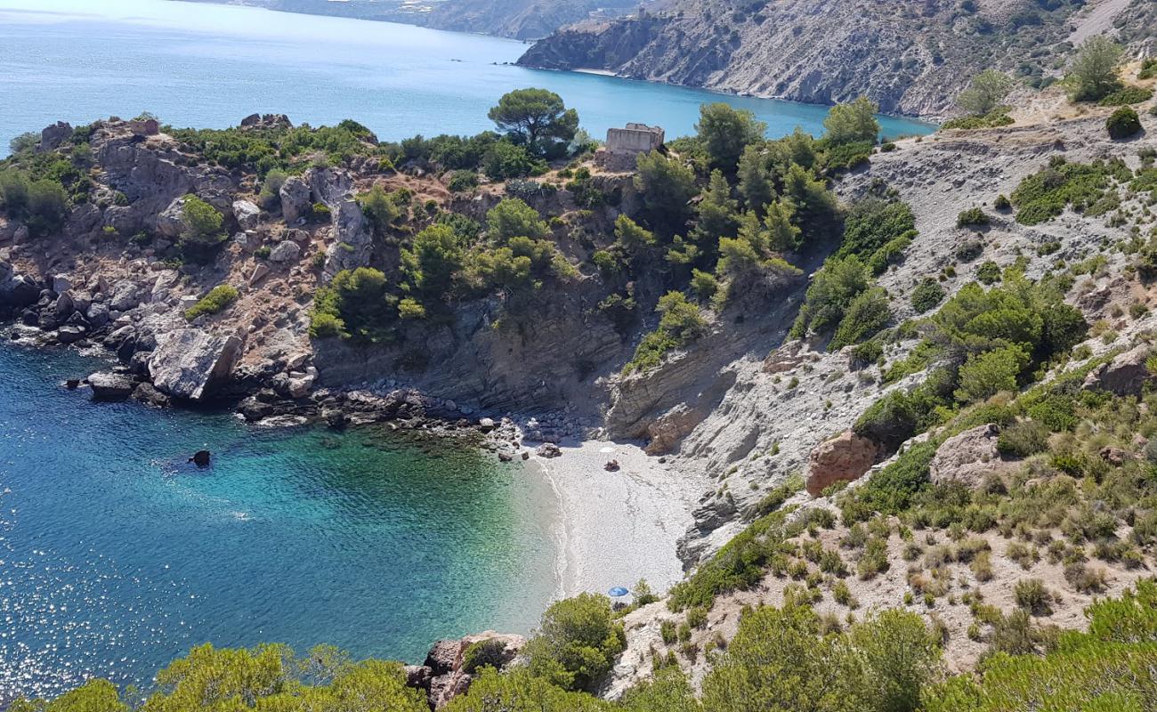 La Caleta beach'in fotoğrafı hafif ince çakıl taş yüzey ile