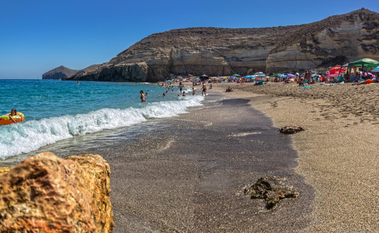Playa el Corral'in fotoğrafı bej kabuklu kum yüzey ile