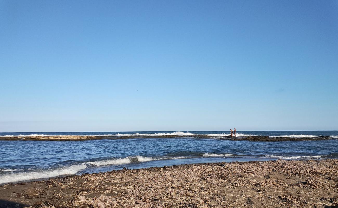 Cala de las Pulgas'in fotoğrafı gri ince çakıl taş yüzey ile