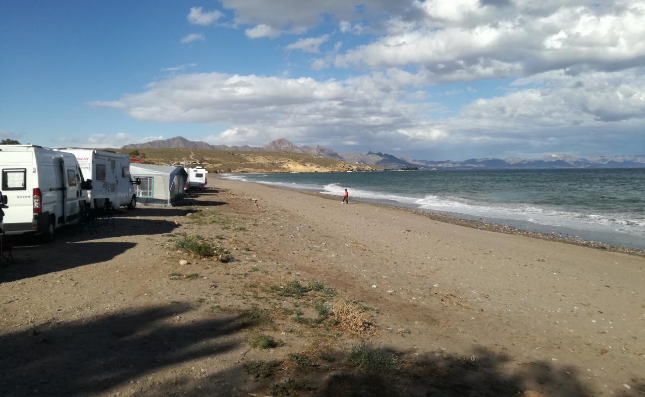 Playa de Parazuelos'in fotoğrafı kahverengi kum yüzey ile