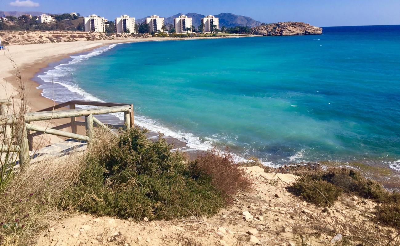 Playa de el Mojon'in fotoğrafı siyah kum ve çakıl yüzey ile