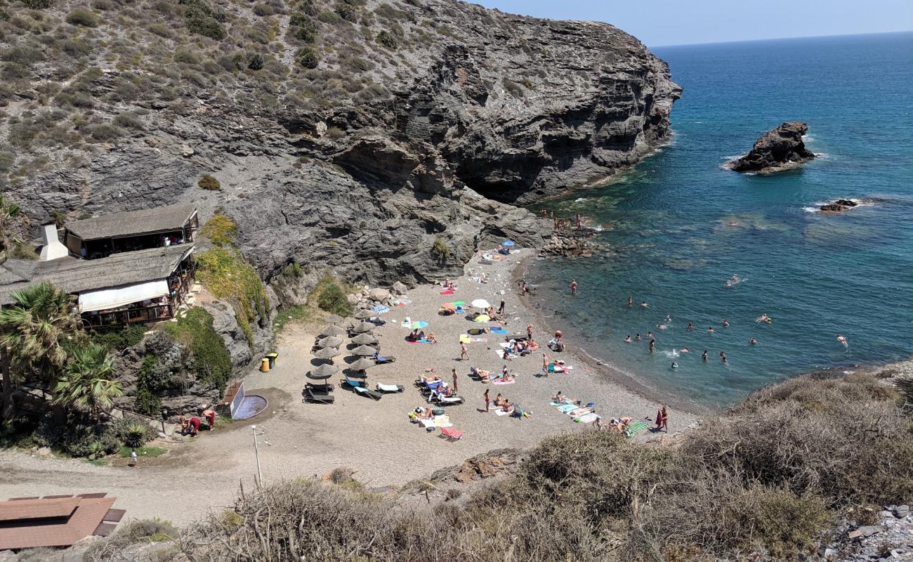 Cala del Barco'in fotoğrafı gri kum yüzey ile