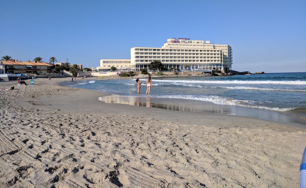 Playa de Galua'in fotoğrafı açık bej kum yüzey ile