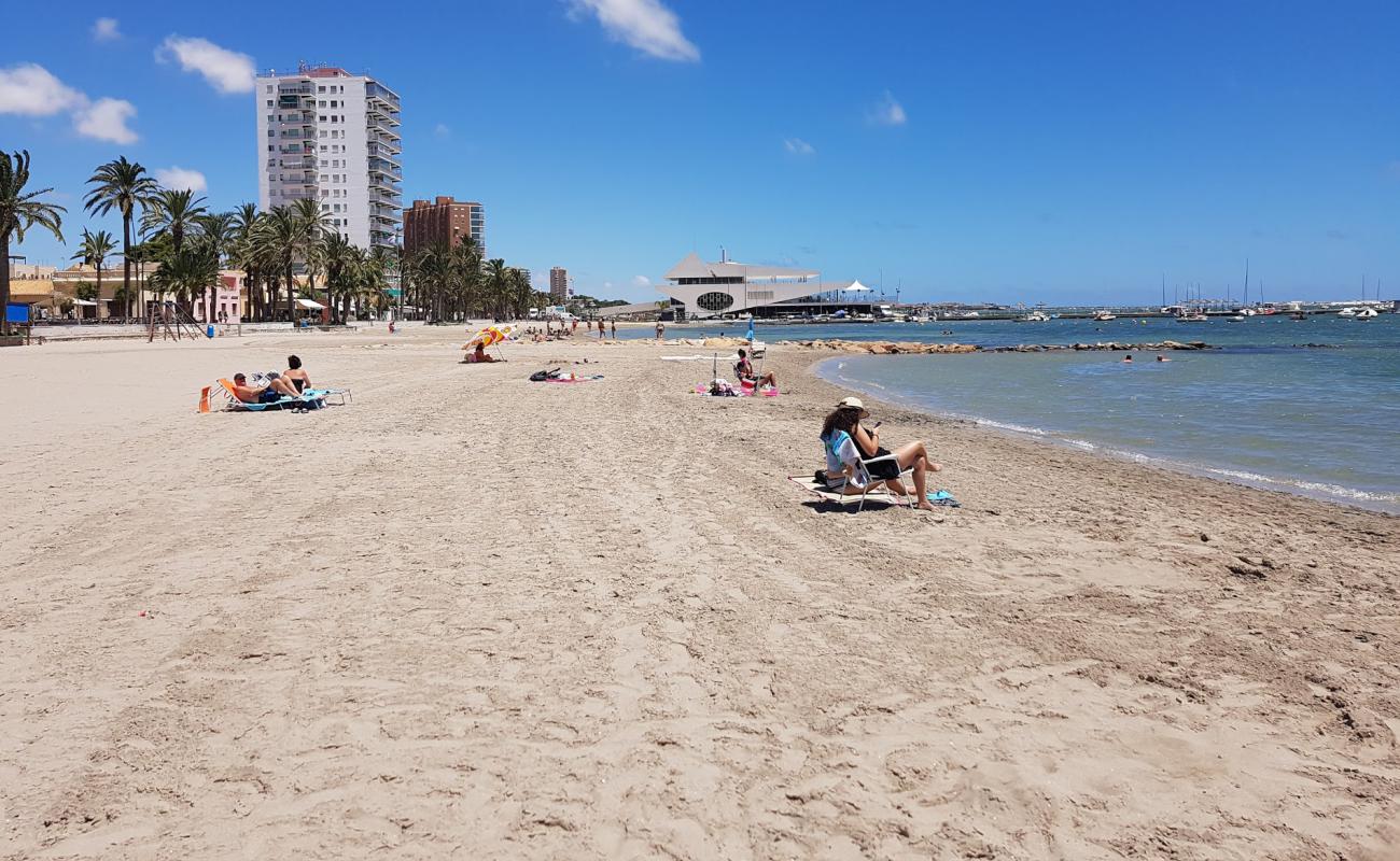 Playa de Santiago de La Ribera'in fotoğrafı gri kum yüzey ile