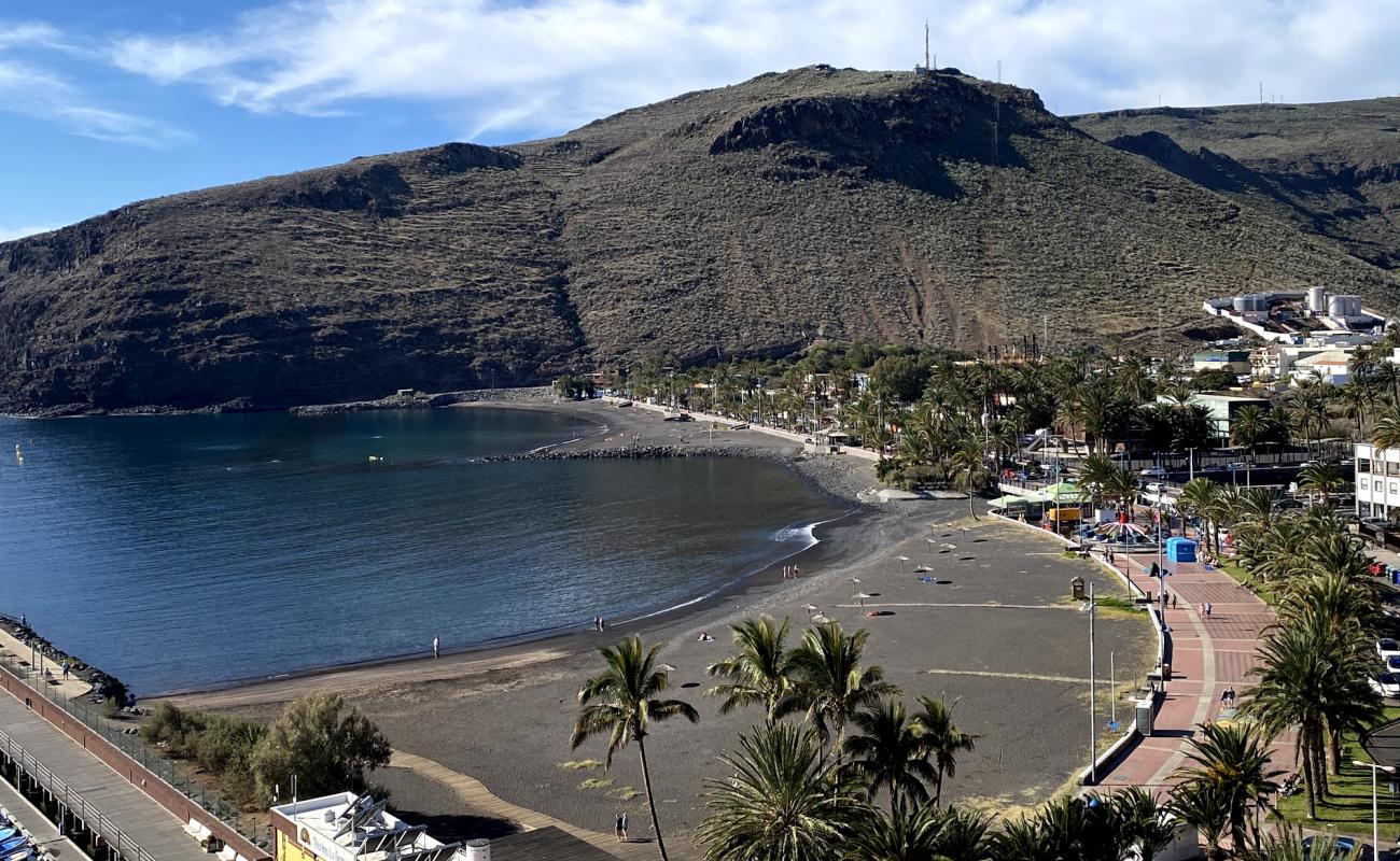 Playa San Sebastian'in fotoğrafı gri kum yüzey ile