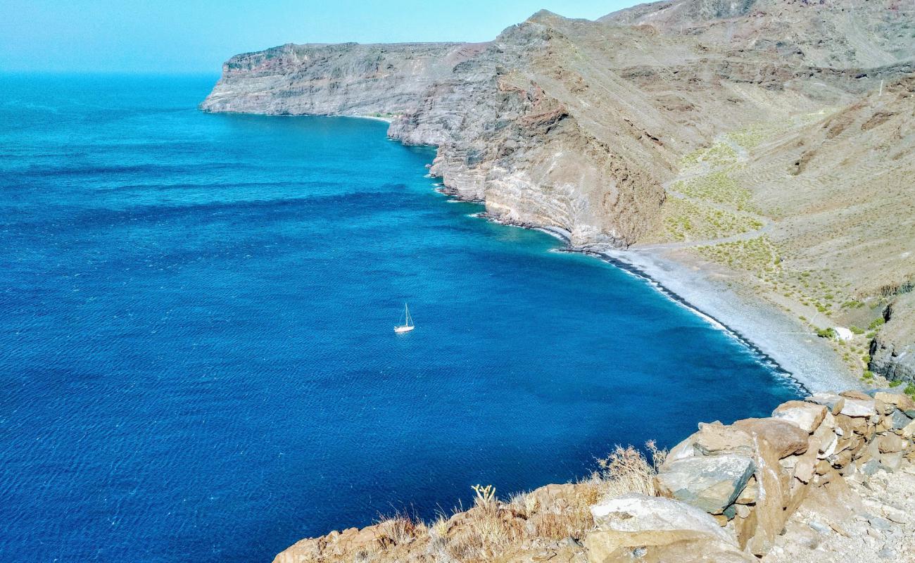 Playa de la Guancha'in fotoğrafı taşlı kum yüzey ile