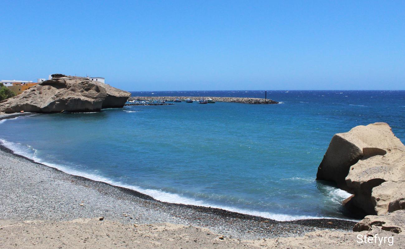 Playa De Tajao'in fotoğrafı gri kum ve çakıllar yüzey ile
