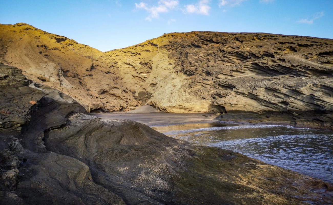 Playa Escondida II'in fotoğrafı kahverengi kum yüzey ile