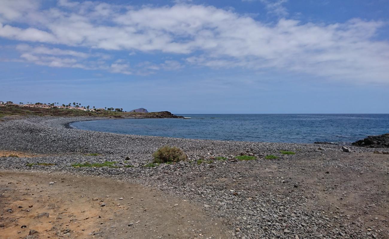 Playa Colmenares'in fotoğrafı gri çakıl taşı yüzey ile