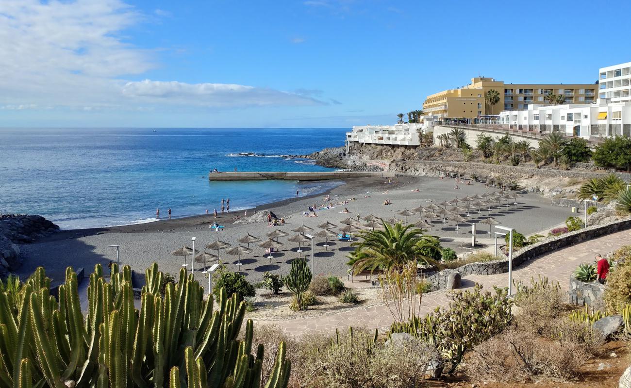 Playa de Ajabo'in fotoğrafı gri kum ve çakıl yüzey ile