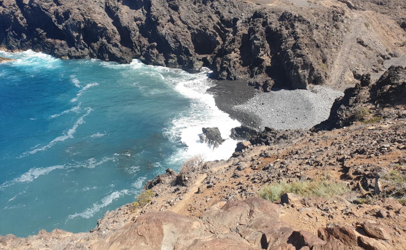 Playa de Ricasa'in fotoğrafı gri kum ve çakıllar yüzey ile