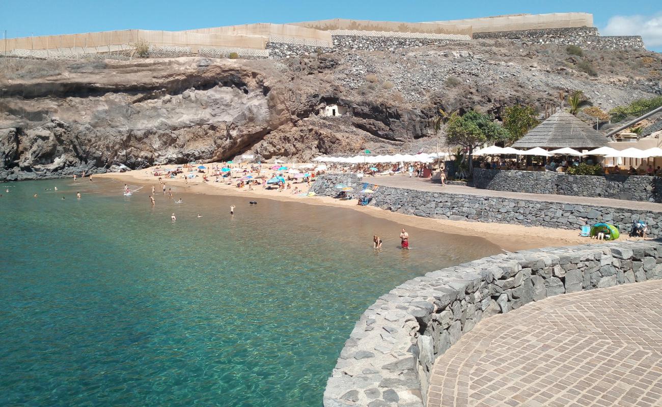 Abama Plajı'in fotoğrafı parlak ince kum yüzey ile