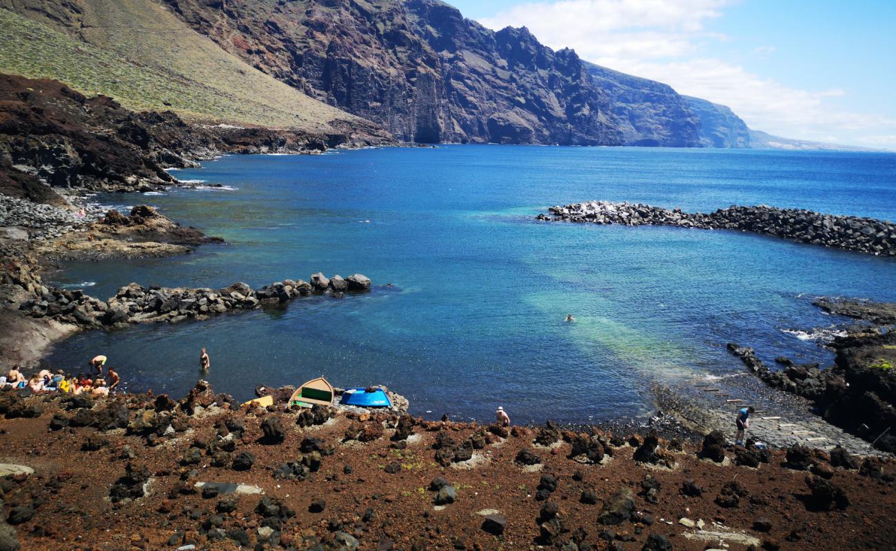Playa Punta De Teno'in fotoğrafı gri kum ve çakıllar yüzey ile