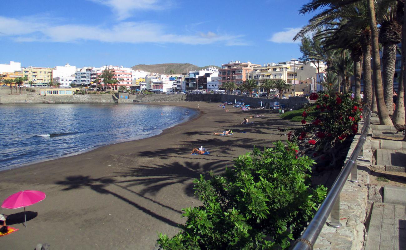 Playa Las Maranuelas'in fotoğrafı kahverengi kum yüzey ile