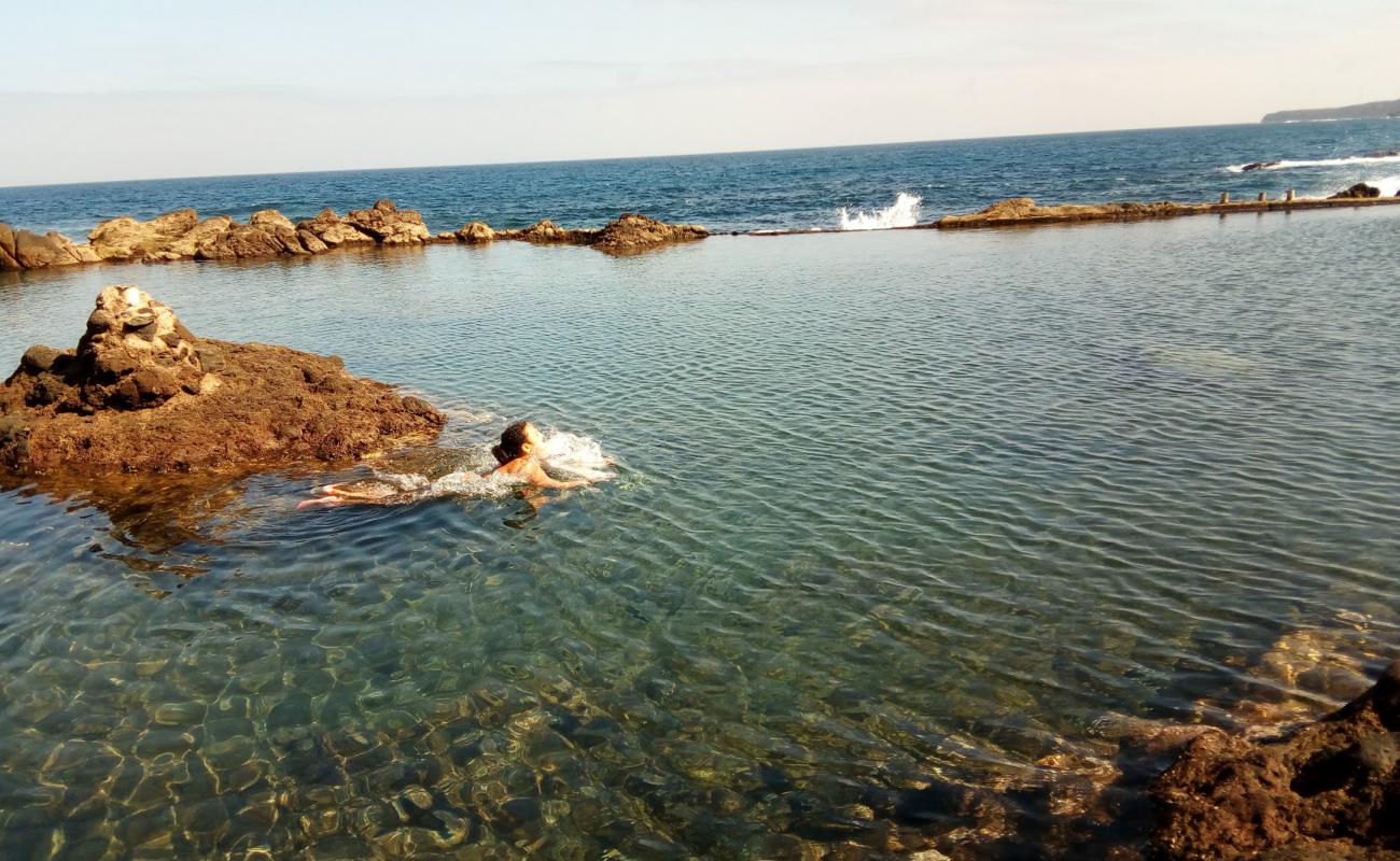 La Furnia o El Clavo'in fotoğrafı kayalık arazi yüzey ile