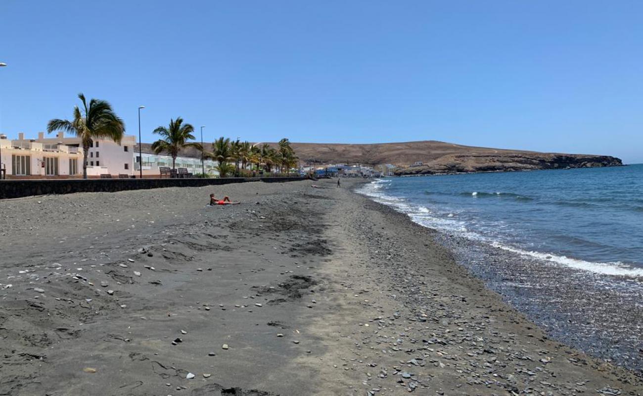 Playa negra Tarajalejo'in fotoğrafı gri kum ve çakıllar yüzey ile