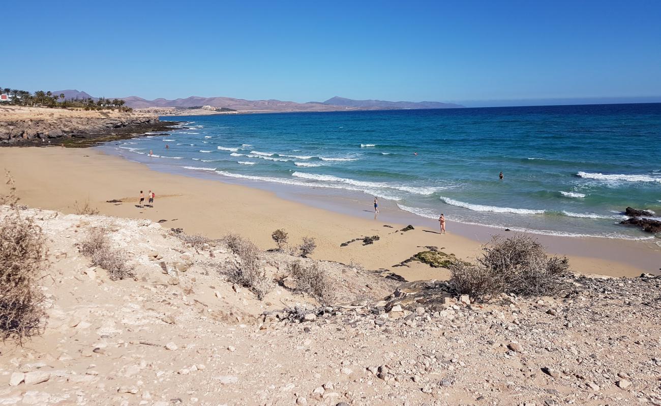 Esmeralda Norte Plajı'in fotoğrafı parlak ince kum yüzey ile