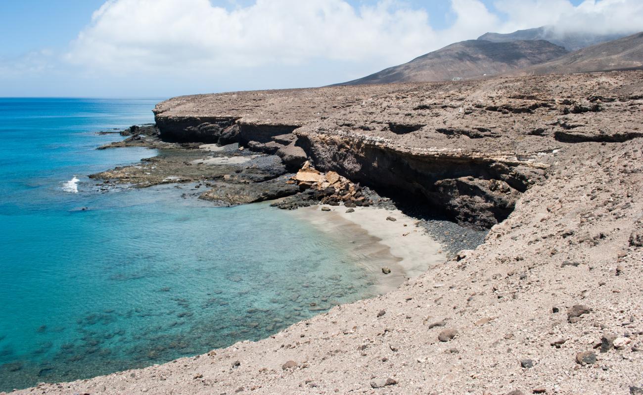 Playa de Enamorados'in fotoğrafı açık bej kum yüzey ile