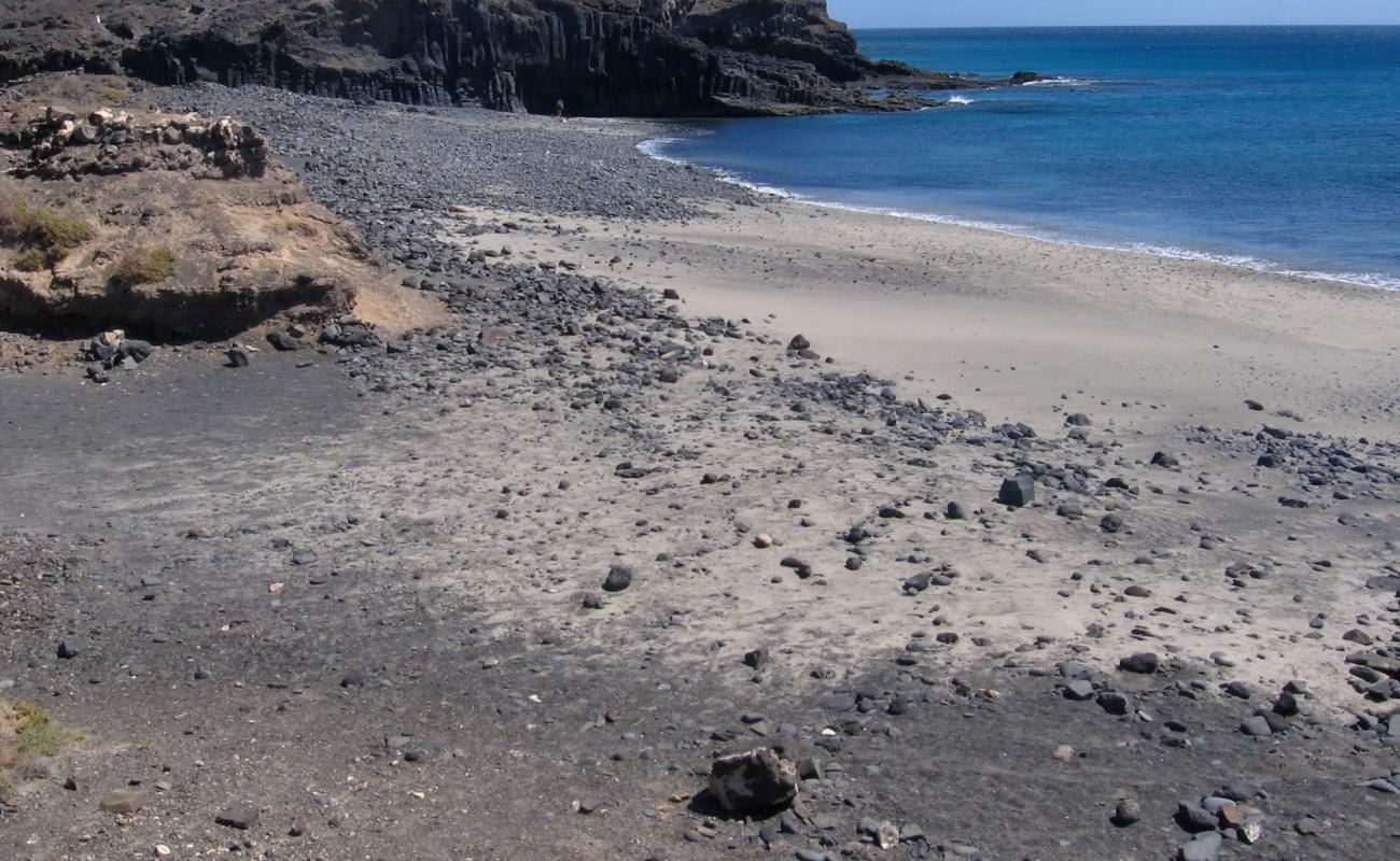 Playa del Viento'in fotoğrafı parlak kum yüzey ile