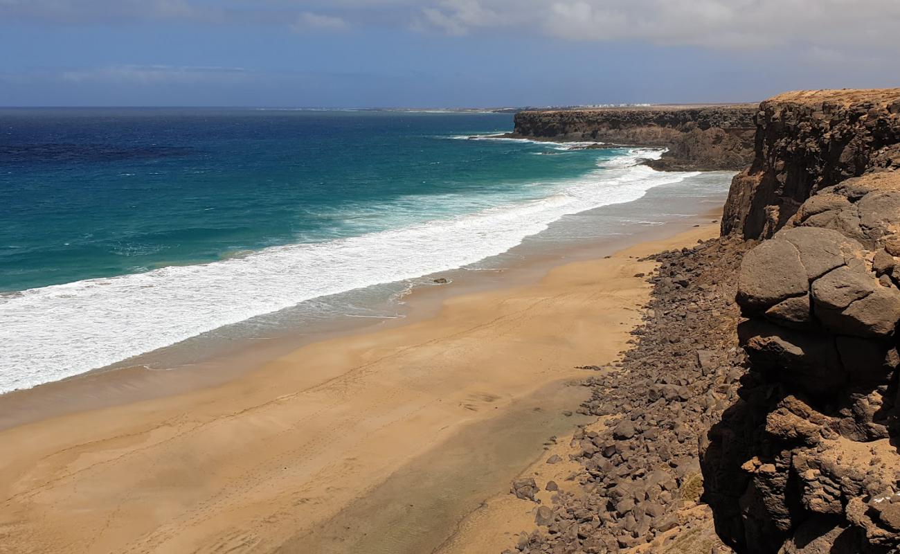 Playa del Aguila'in fotoğrafı parlak kum yüzey ile