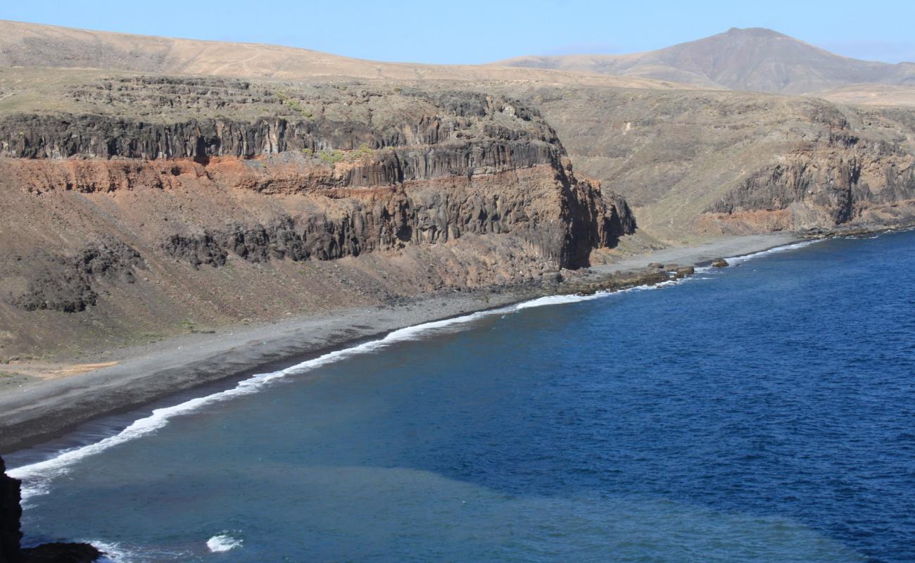 Playa Parrado'in fotoğrafı gri kum ve çakıllar yüzey ile