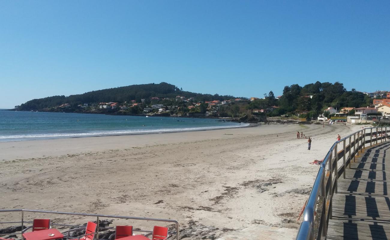 Playa de Madorra'in fotoğrafı beyaz kum yüzey ile