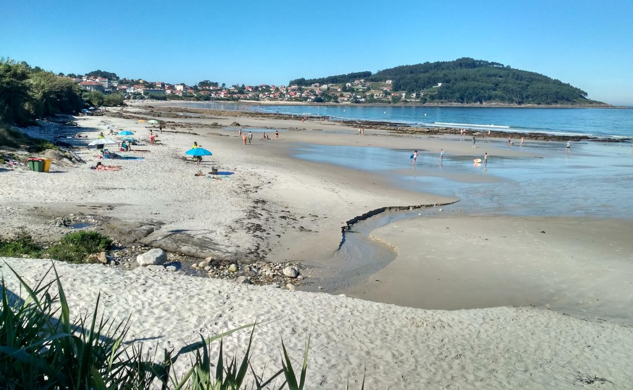 Praia de Patos'in fotoğrafı beyaz kum yüzey ile