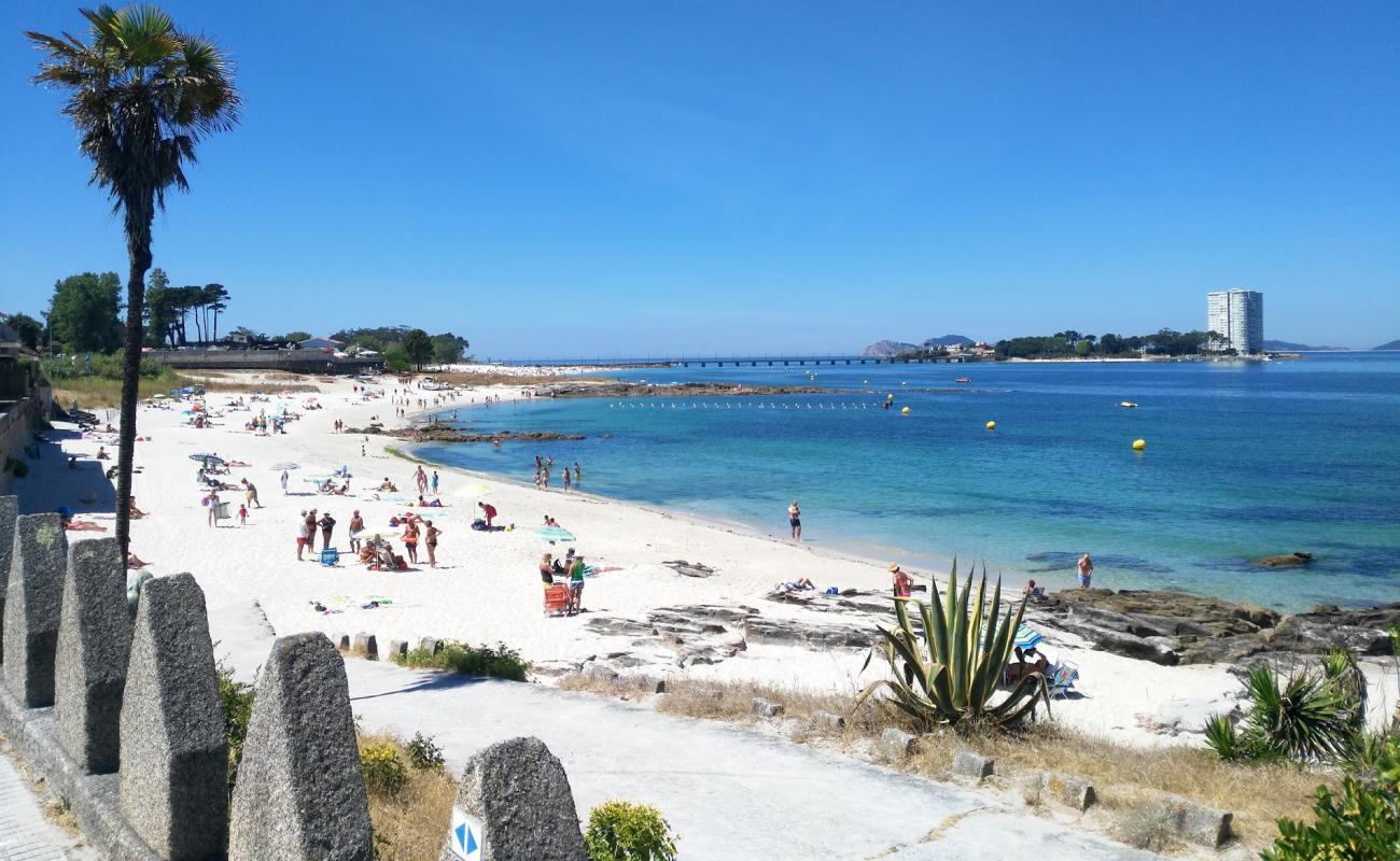 Praia da Fontaina'in fotoğrafı beyaz ince kum yüzey ile