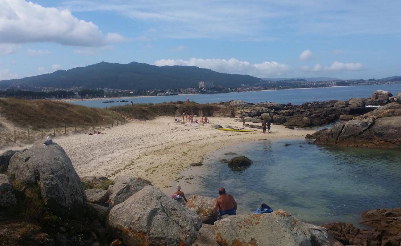 Cocho das Dornas'in fotoğrafı beyaz kum yüzey ile