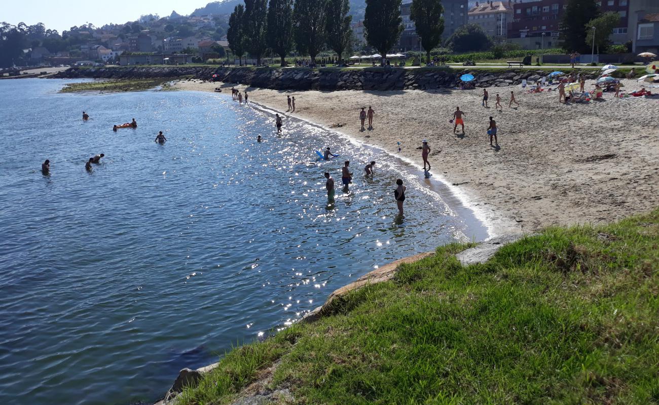 Praia da Tella'in fotoğrafı beyaz kum yüzey ile