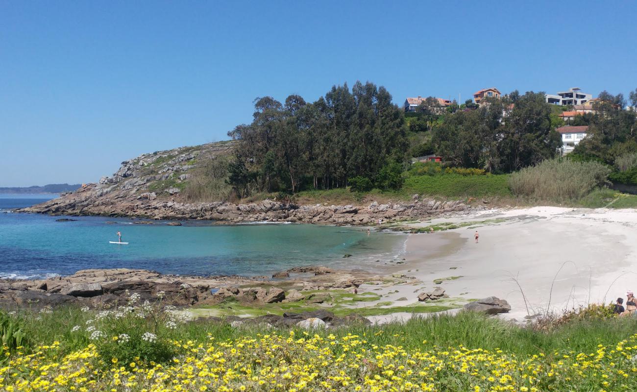 Praia de Areamilla'in fotoğrafı beyaz kum yüzey ile