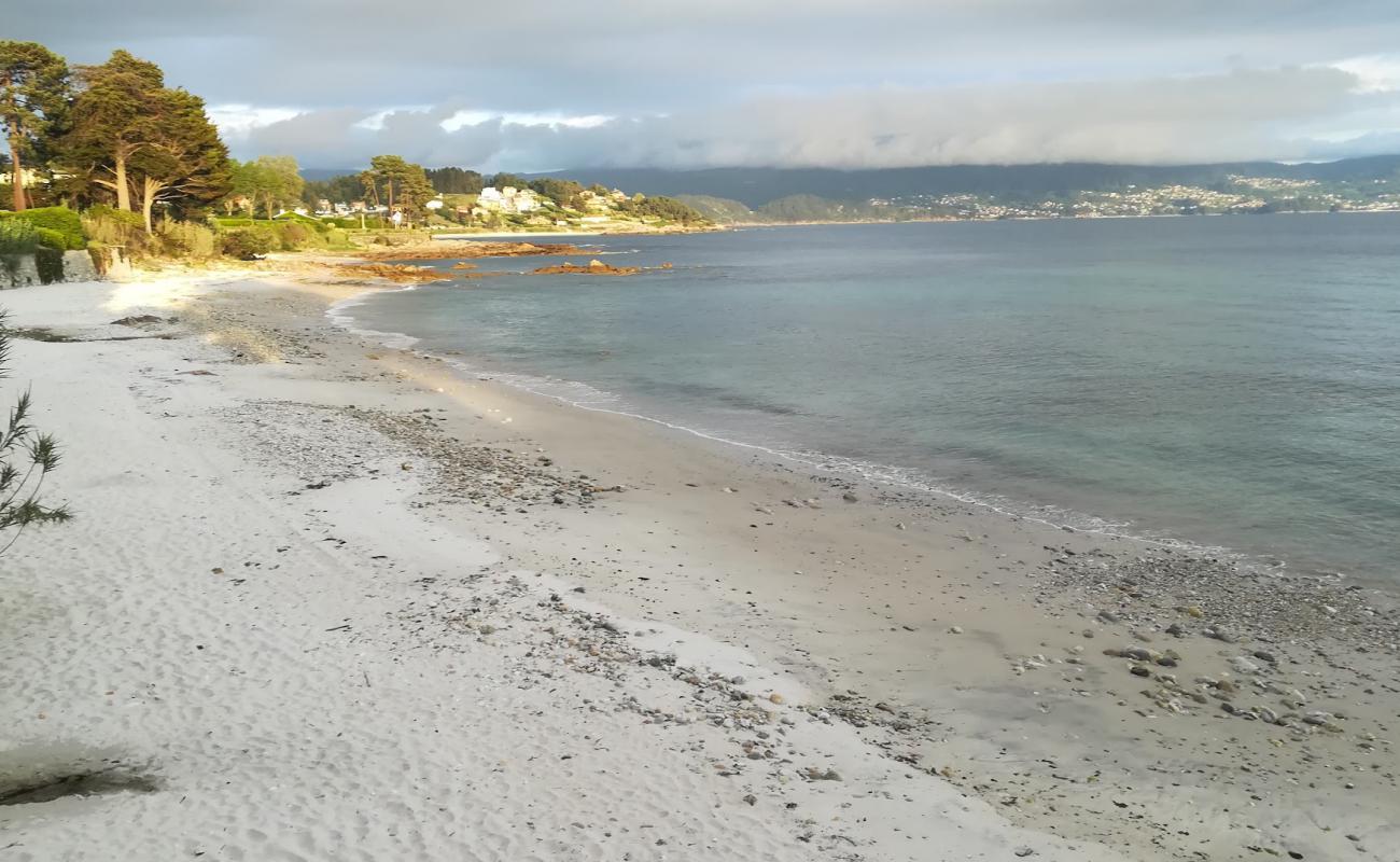 Nanin beach'in fotoğrafı parlak kum yüzey ile