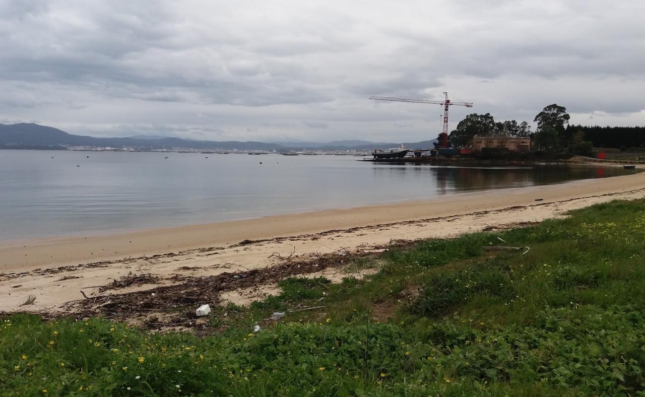 Ladeira beach'in fotoğrafı parlak kum yüzey ile