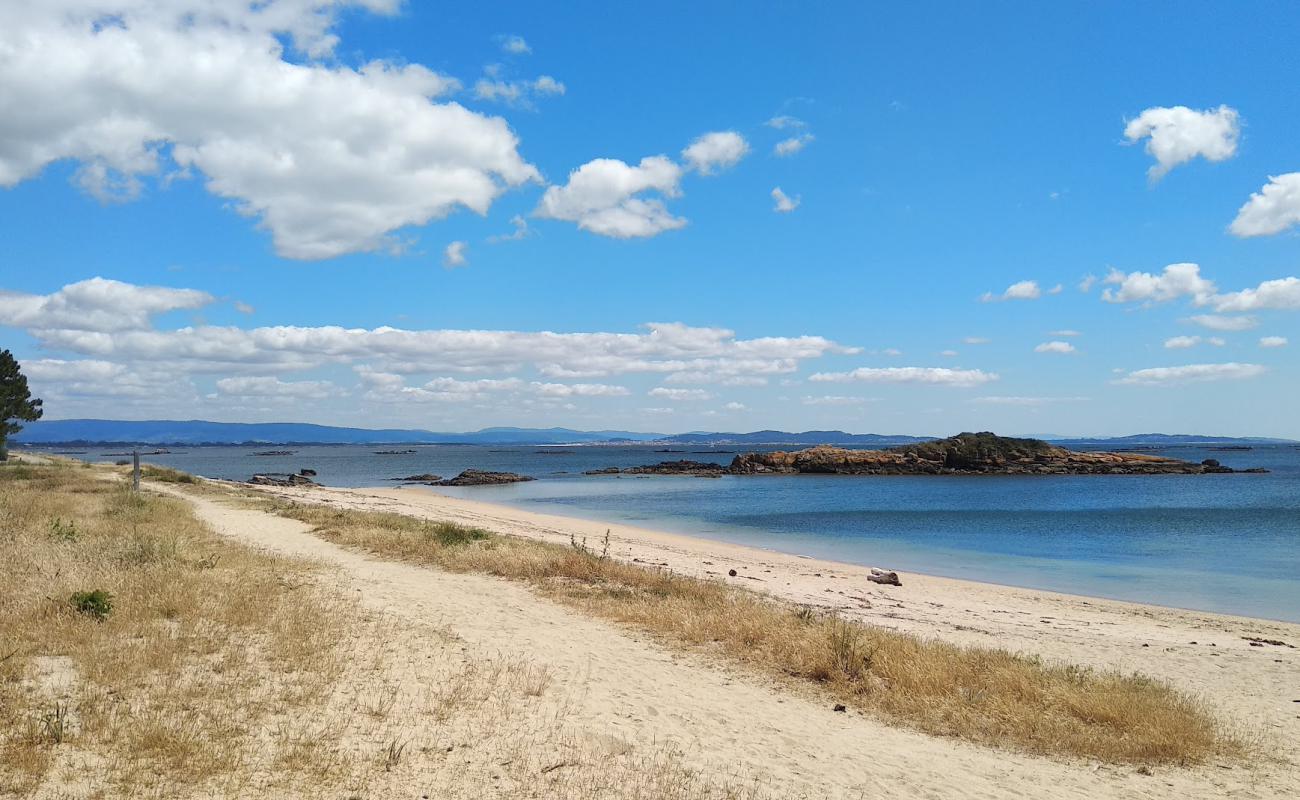 Illa beach'in fotoğrafı hafif ince çakıl taş yüzey ile