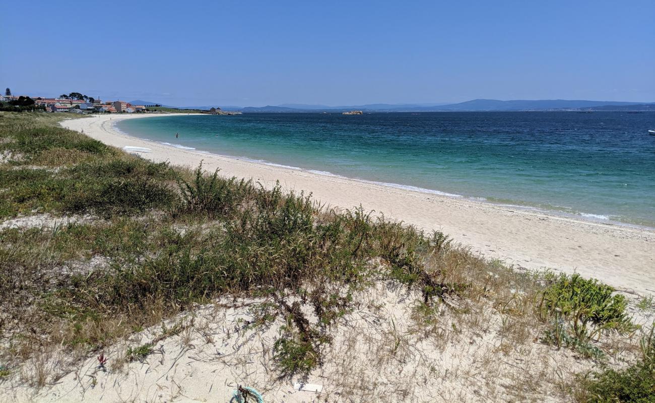 Castro beach'in fotoğrafı beyaz kum yüzey ile