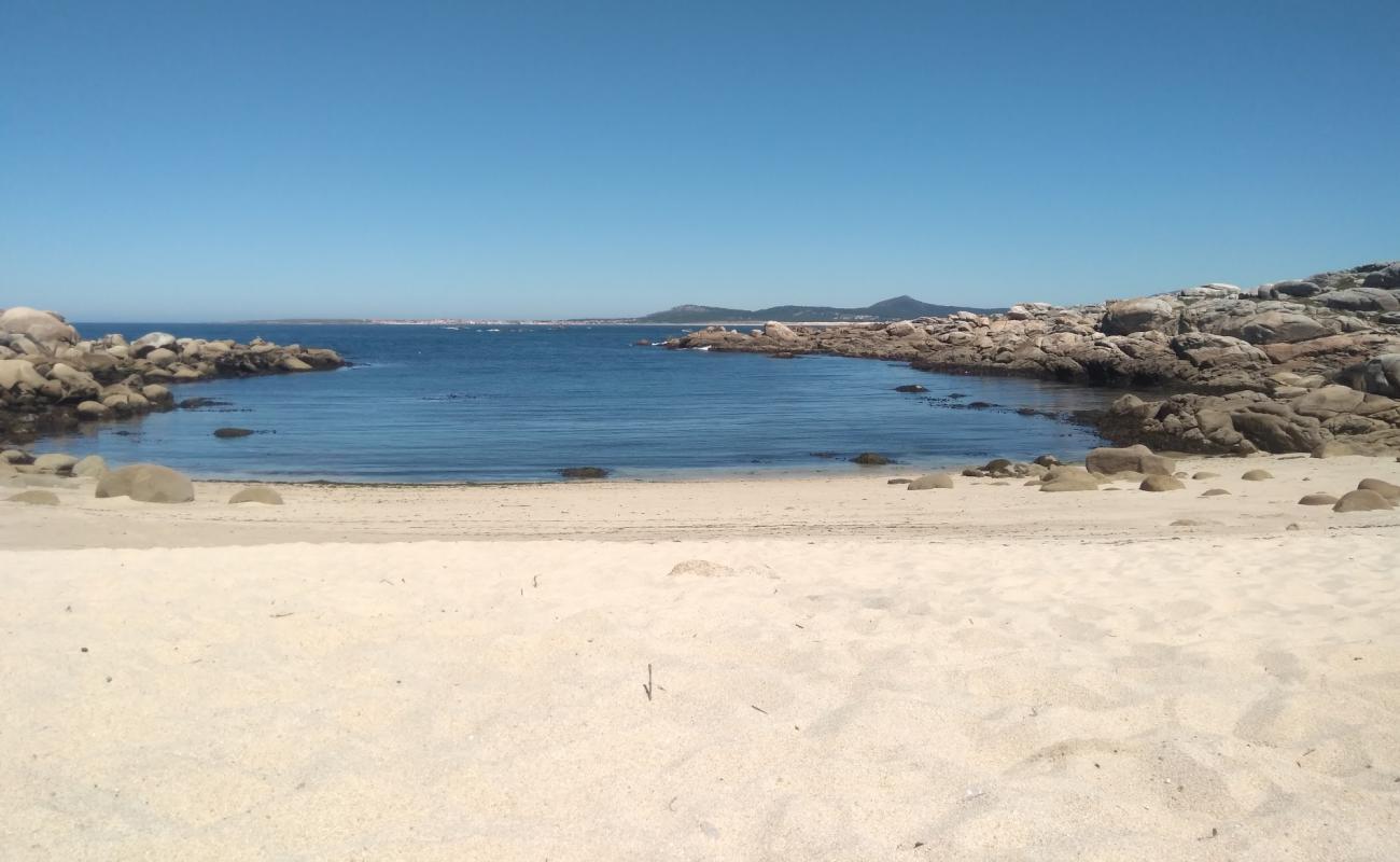 Area Basta beach'in fotoğrafı beyaz kum yüzey ile