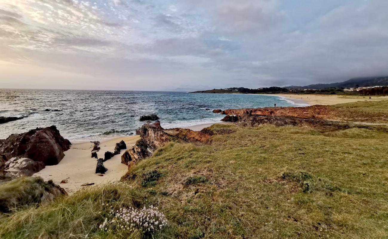 Praia das Furnas'in fotoğrafı i̇nce bej kum yüzey ile
