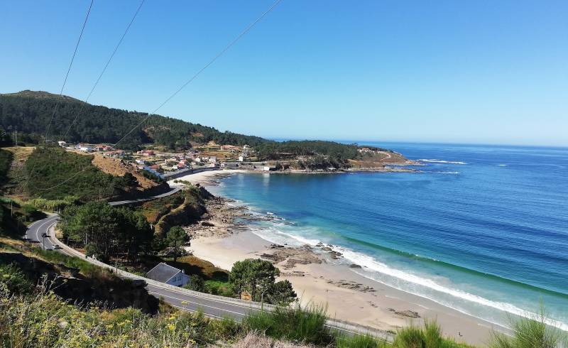 Fonforron beach'in fotoğrafı i̇nce bej kum yüzey ile